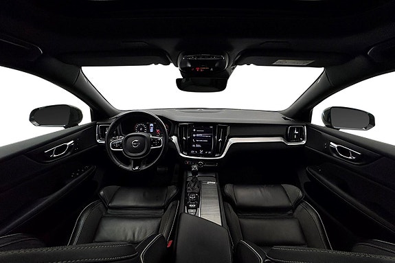 Volvo V60 17 of 30