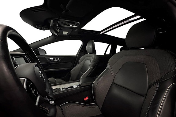 Volvo V60 12 of 30