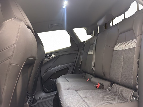 Audi Q4 e-tron 27 of 30