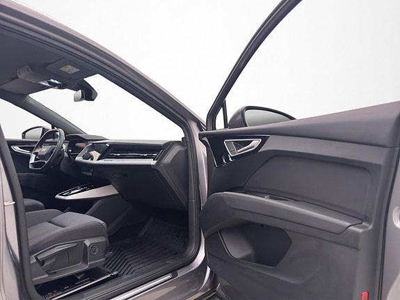 Audi Q4 e-tron 25 of 30