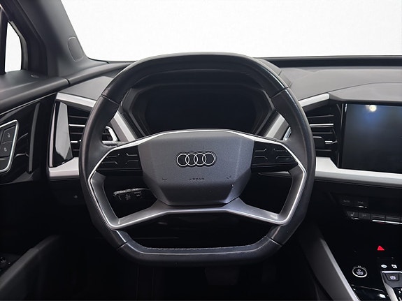 Audi Q4 e-tron 13 of 30