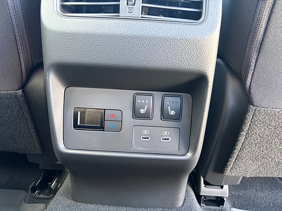 Nissan X-Trail 17 of 19