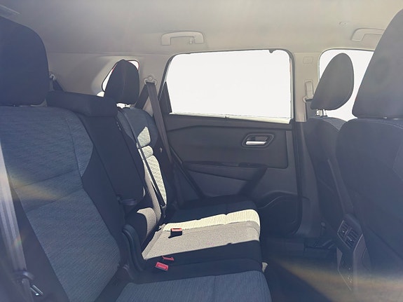 Nissan X-Trail 18 of 19