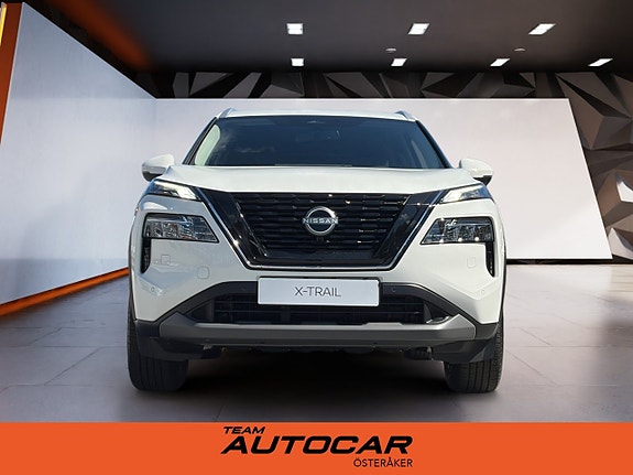 Nissan X-Trail 3 of 5