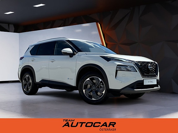 Nissan X-Trail 2 of 5