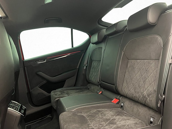 Skoda Superb 28 of 30