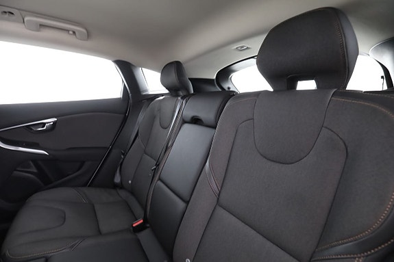 Volvo V40 Cross Country 15 of 30