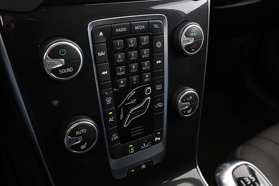 Volvo V40 Cross Country 25 of 30