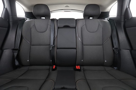 Volvo V40 Cross Country 16 of 30