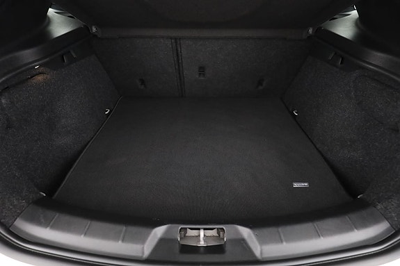 Volvo V40 Cross Country 18 of 30