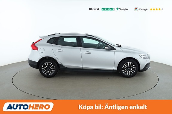 Volvo V40 Cross Country 7 of 30