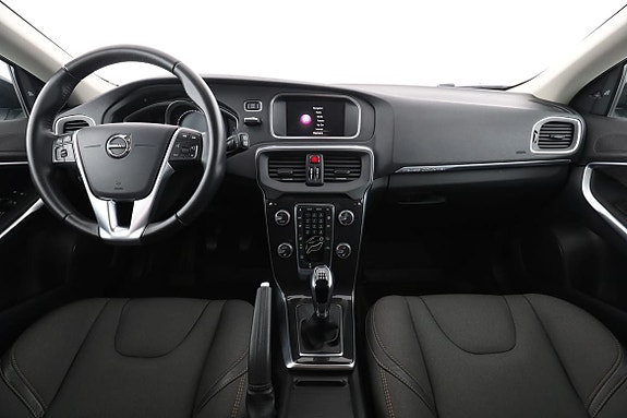 Volvo V40 Cross Country 13 of 30
