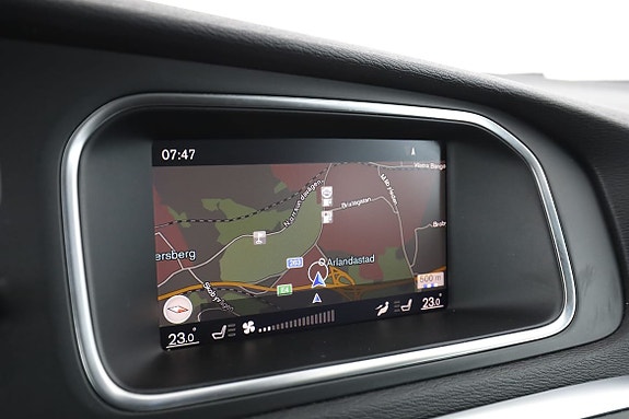 Volvo V40 Cross Country 22 of 30