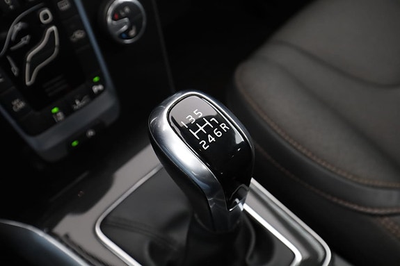 Volvo V40 Cross Country 28 of 30