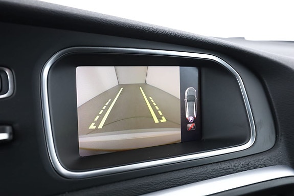 Volvo V40 Cross Country 23 of 30