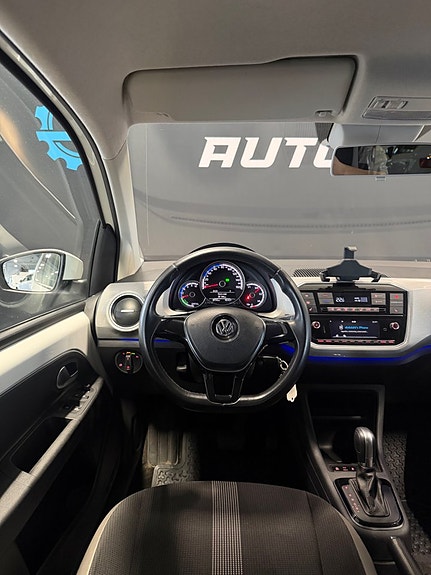 Volkswagen e-Up! 17 of 28