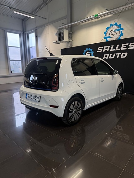 Volkswagen e-Up! 12 of 28
