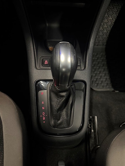 Volkswagen e-Up! 21 of 28