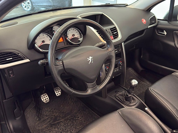Peugeot 207 CC 9 of 15