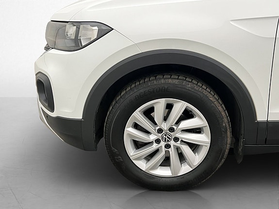 Volkswagen T-Cross 26 of 29