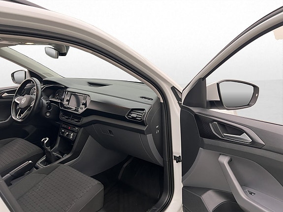 Volkswagen T-Cross 23 of 29