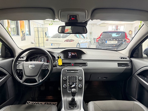 Volvo V70 18 of 29