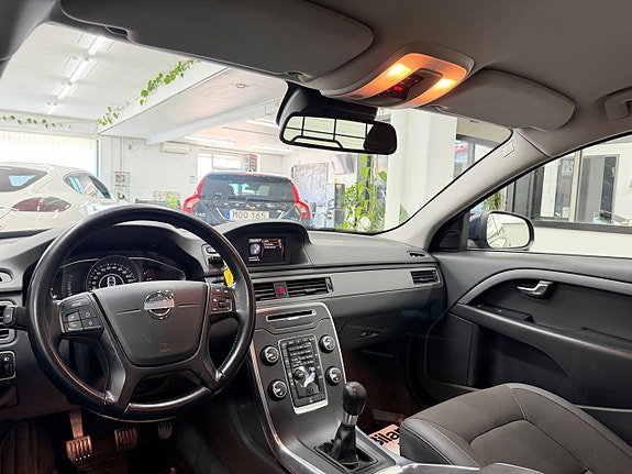 Volvo V70 21 of 29
