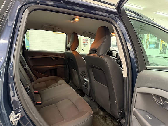 Volvo V70 14 of 29