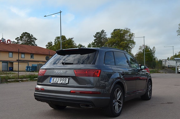 Audi Q7 15 of 30