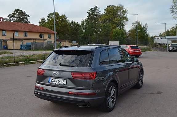Audi Q7 14 of 30