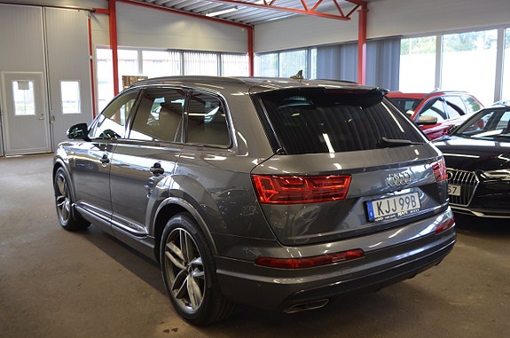 Audi Q7 7 of 30