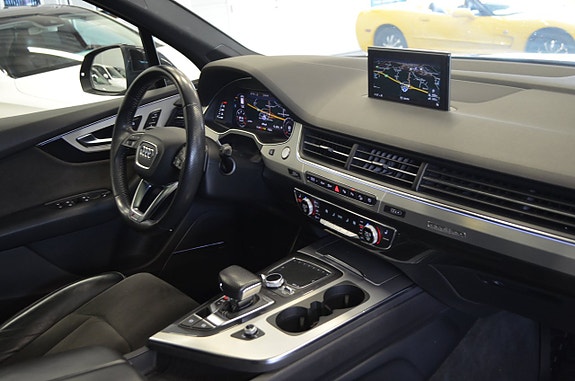Audi Q7 20 of 30