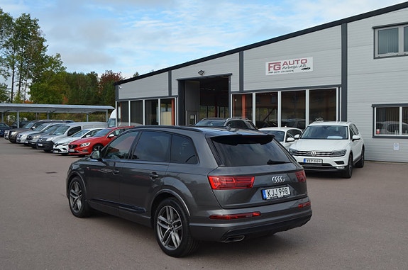 Audi Q7 12 of 30