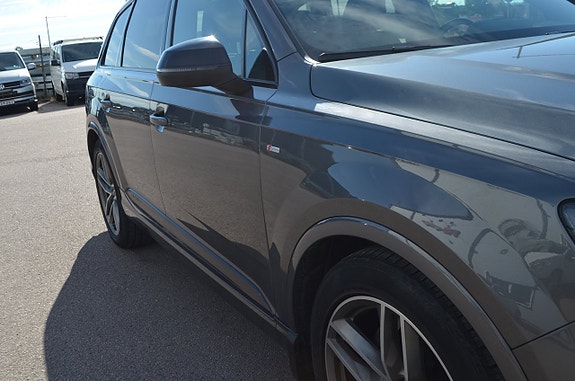 Audi Q7 18 of 30