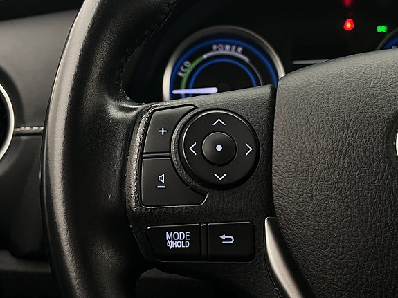 Toyota Auris 15 of 30