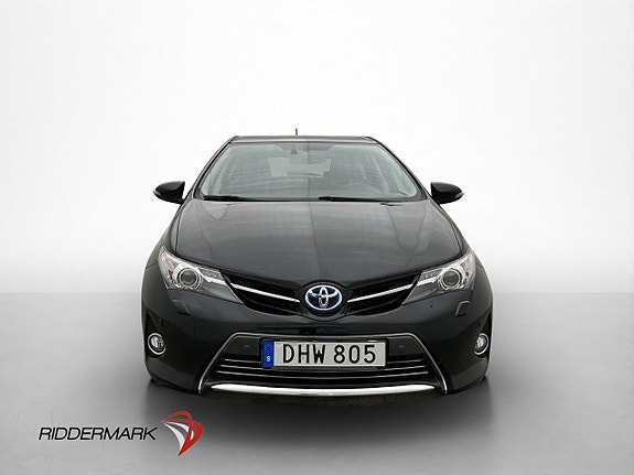 Toyota Auris 2 of 5