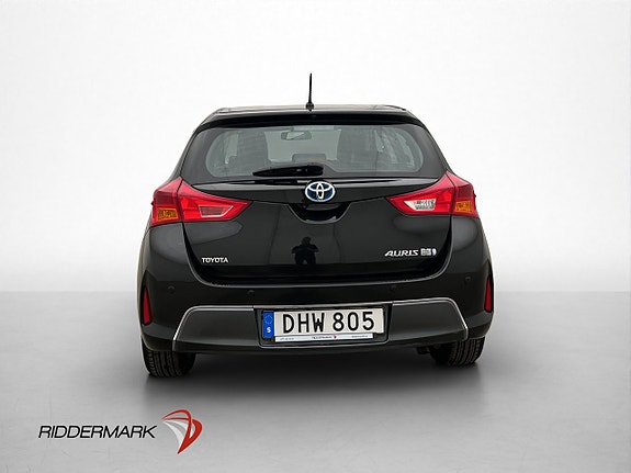 Toyota Auris 7 of 30