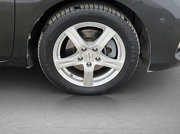 Toyota Auris 30 of 30