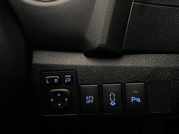 Toyota Auris 13 of 30