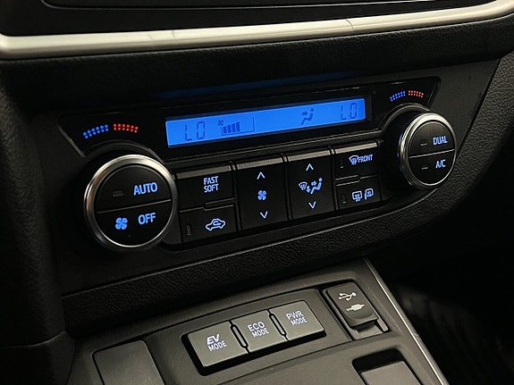 Toyota Auris 21 of 30