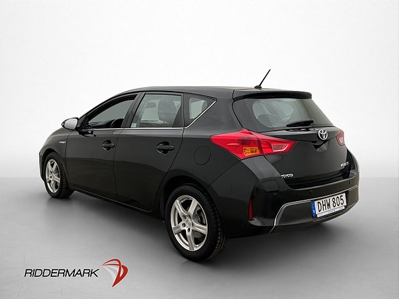 Toyota Auris 8 of 30