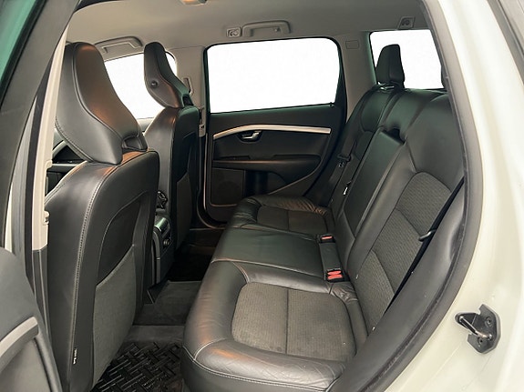 Volvo V70 24 of 29
