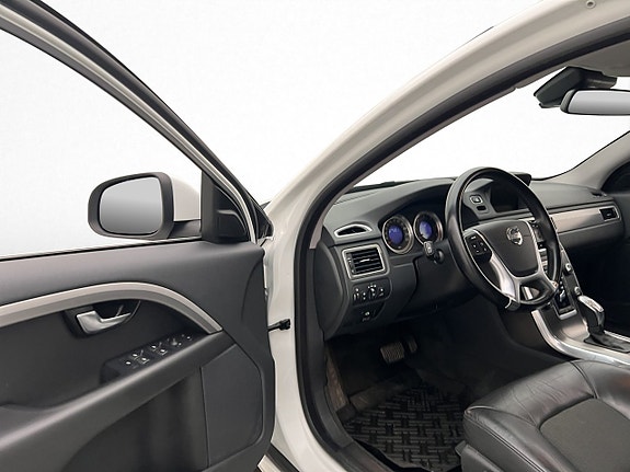 Volvo V70 10 of 29