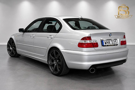BMW 330i 5 of 5