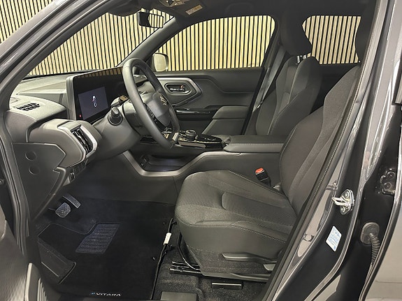 Suzuki eVitara 10 of 17