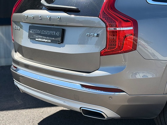 Volvo XC90 10 of 21