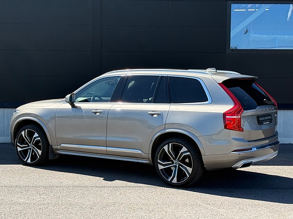 Volvo XC90 12 of 21