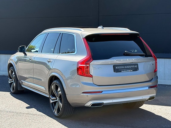 Volvo XC90 11 of 21
