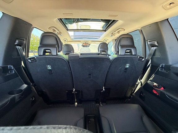 Volvo XC90 15 of 21