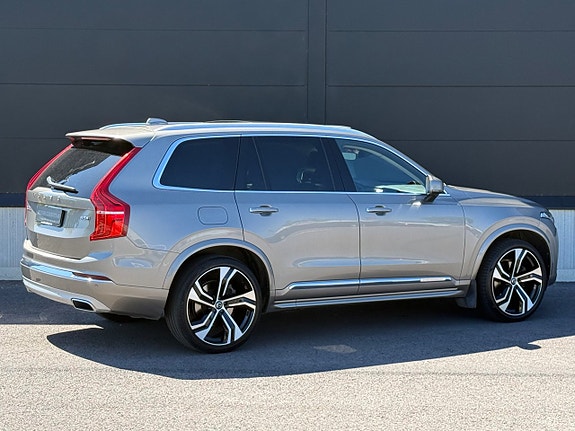 Volvo XC90 9 of 21